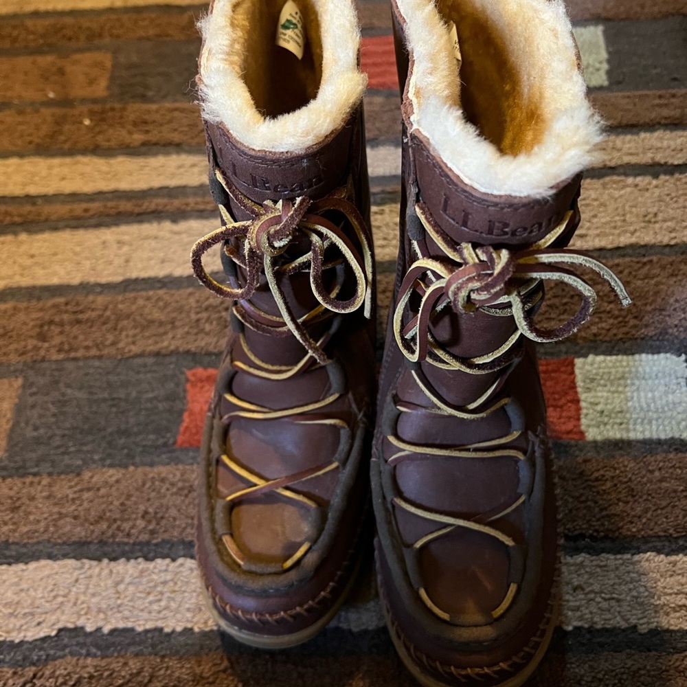 Vintage L.L Bean Wicked Good Lodge Boots size eight gorgeous condition. Look new - Picture 1 of 9